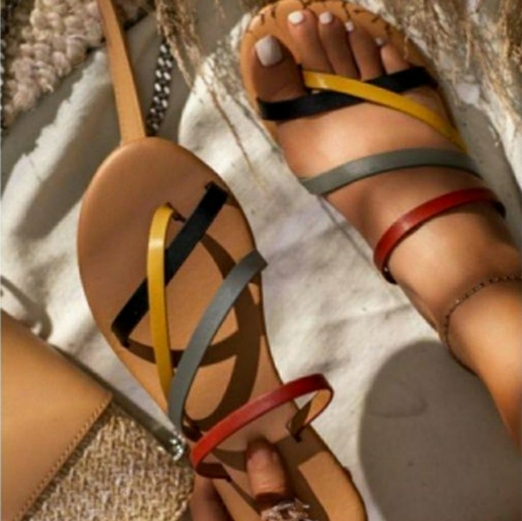 Shoes - 💥SANDAL/SLIDE IN BLACK/YELLOW/RED/GRAY💥